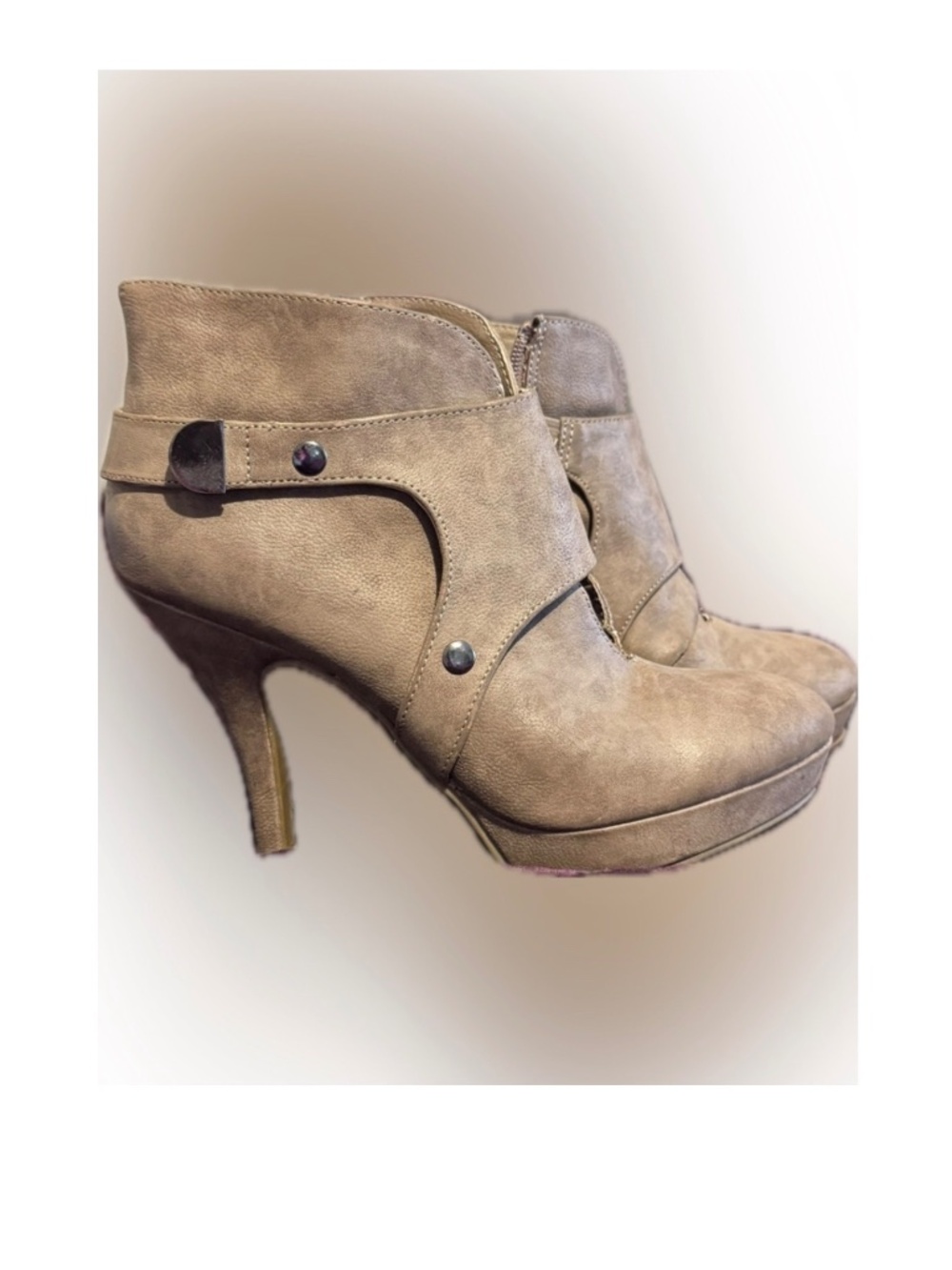 Unlisted by Kenneth Cole Taupe Faux-Suede High-Heel Ankle Booties Size 7.5 Women - Picture 6 of 7